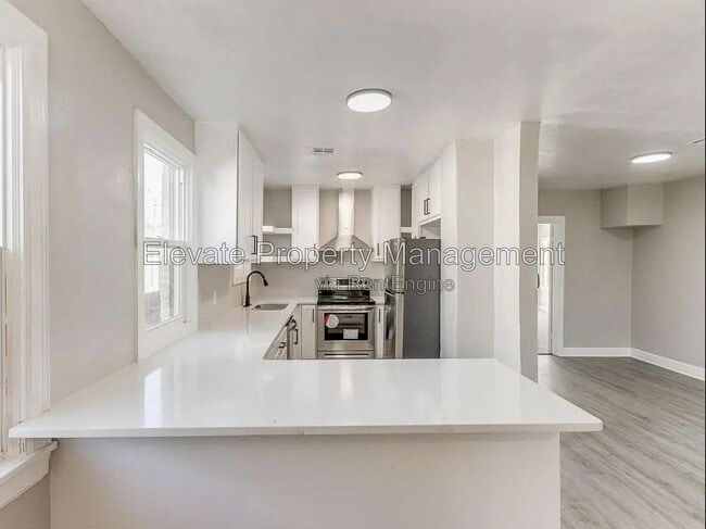 Photo - 835 W Eubanks St