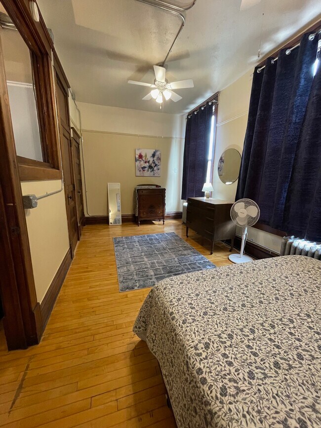 Bedroom - 13 E 1st St Unit Apt 1