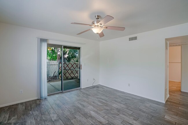 Photo - 875 Gail Gardner Way Unit A