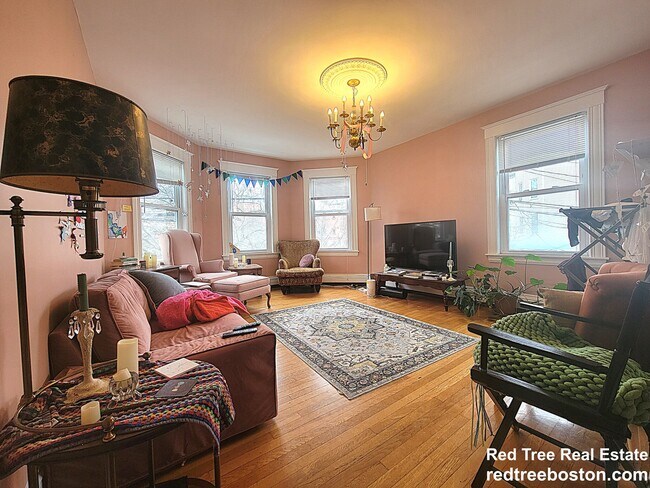 Building Photo - 147 Brook St Unit 2