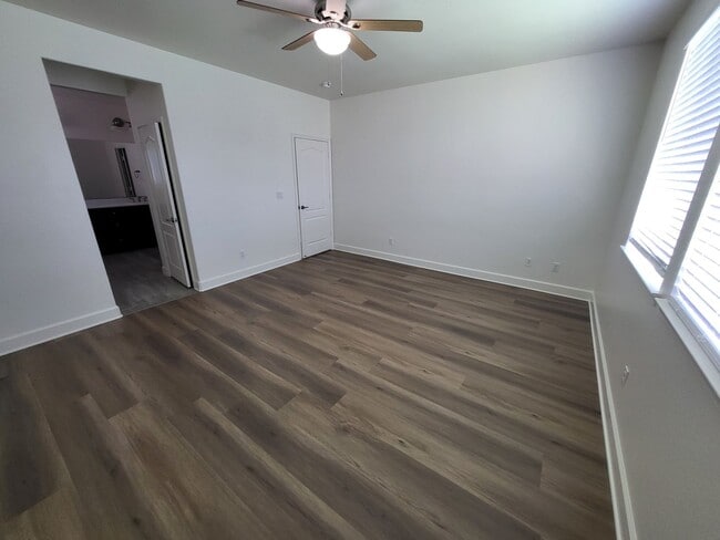 Photo - 1147 Lahontan Dr