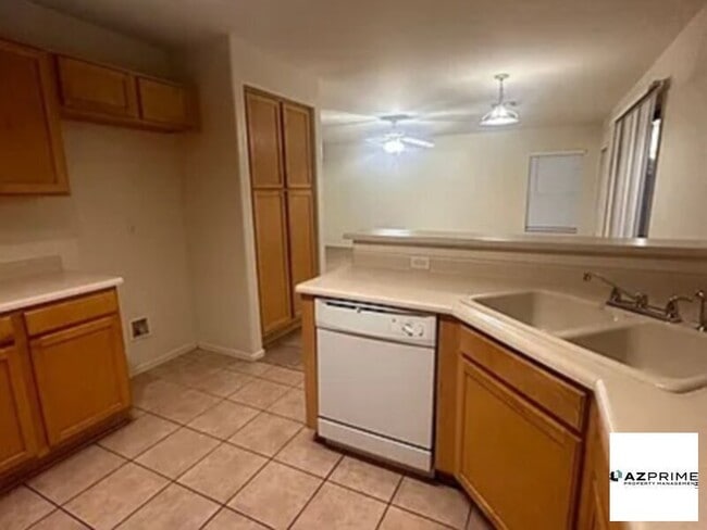 Photo - HURRY ON THIS ONE