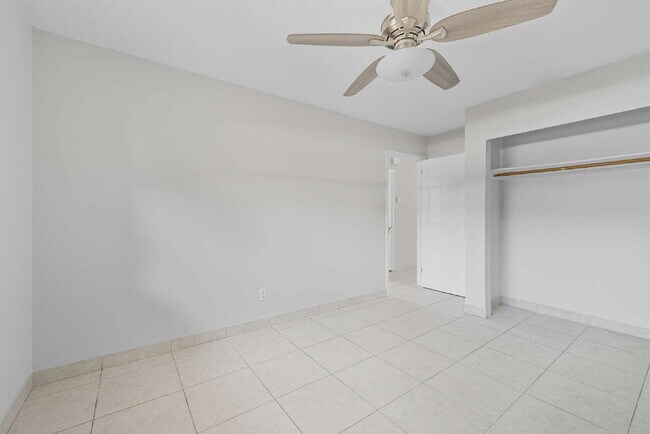 Photo - Non gated neighborhood in Naples