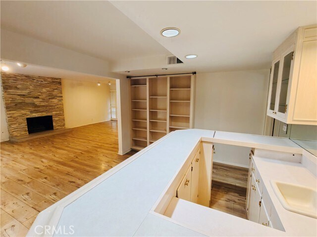 Photo - 5763 Valerie Ave