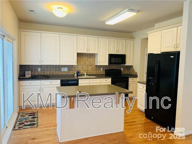 Photo - 7549 Bluff Point Ln