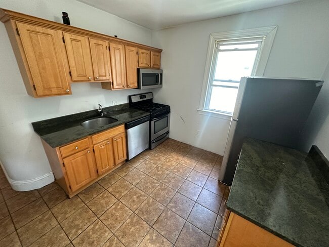 Photo - 23 Pratt St Unit 2