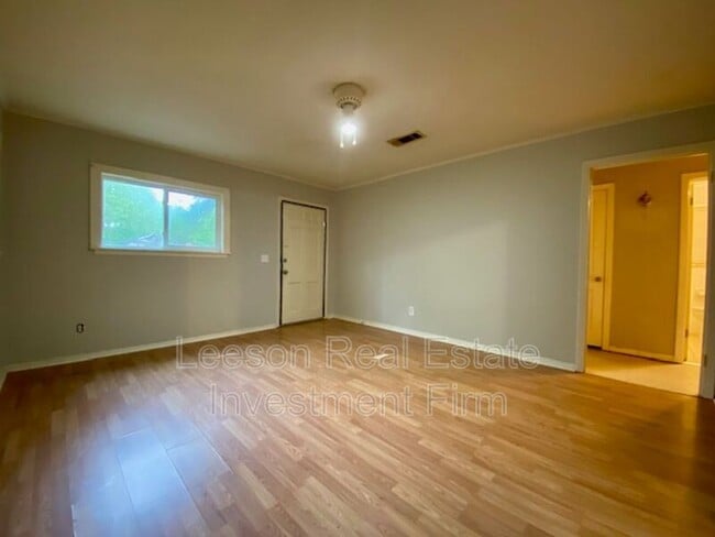 Photo - 4259 Rightway Ave
