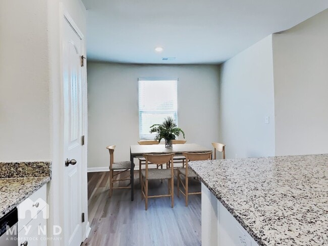 Photo - 270 Ivy Bank Dr