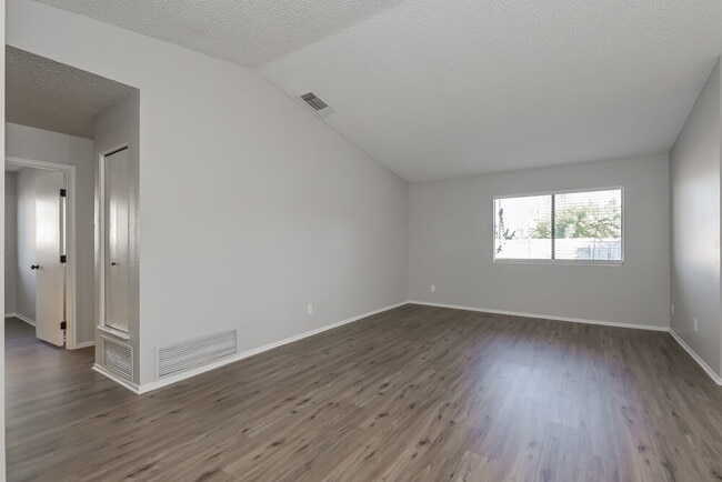 Photo - 10231 Cll Del Este