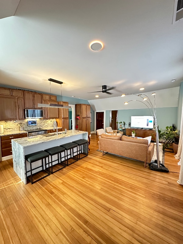 Building Photo - 364 Kendall Pl Rental