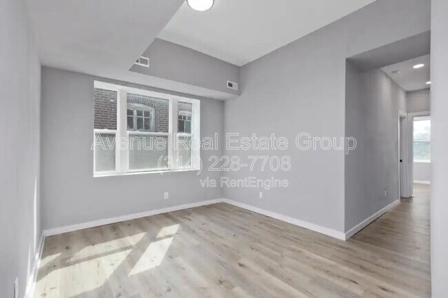 Photo - 5931 Maple Ave Unit 3w