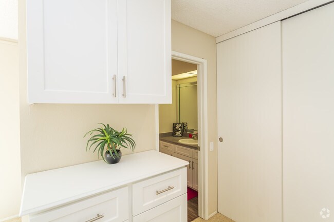 1 BR, 1 BA - 618 SF
