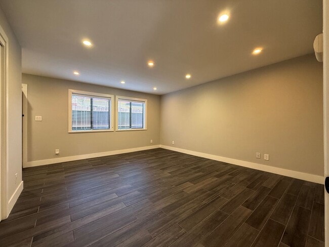 912 N Humboldt St Unit B
