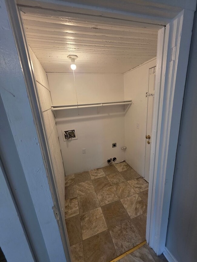 Photo - 329 W Twenty-Third St