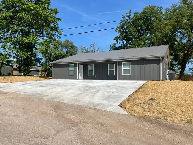 Photo - 949 St Louis St