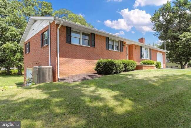 Photo - 579 Overcash Rd
