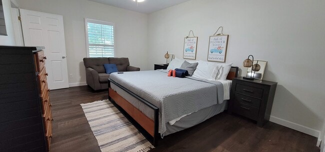 Photo - 1616 20th St SW