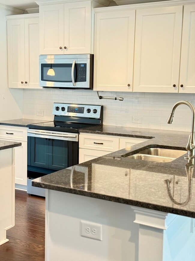 Photo - Beautiful Home in The Estates Neighborhood!