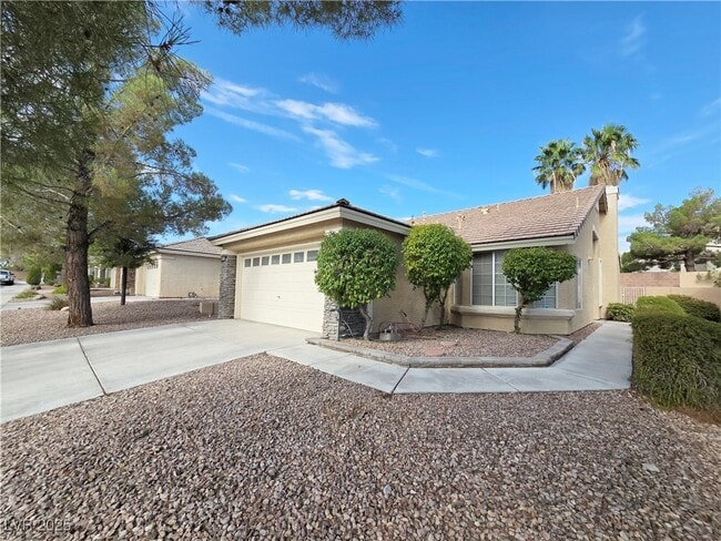 Photo - 1825 Lyell Canyon Ln Casa