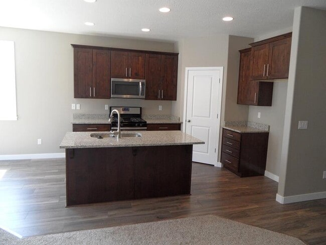 Photo - 797 Tamsin Ct