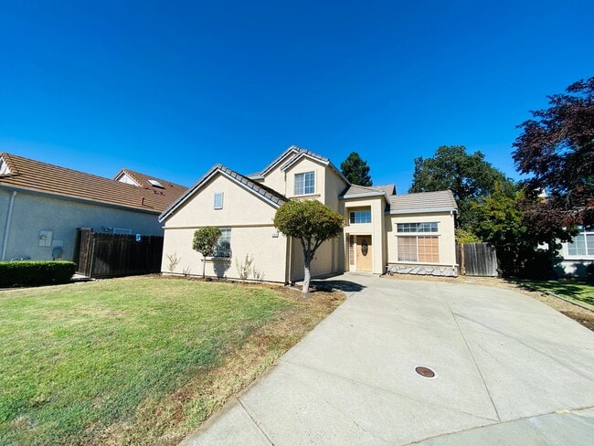 Building Photo - Laguna Home on Quiet Cul-De-Sac
