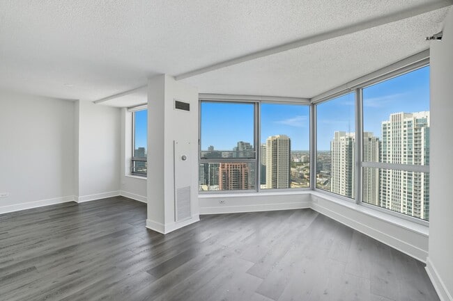 Photo - 332 N Canal St