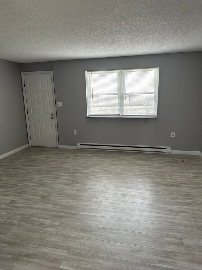 1081 New Haven Rd Unit APT 3D Condo for Rent in Naugatuck, CT