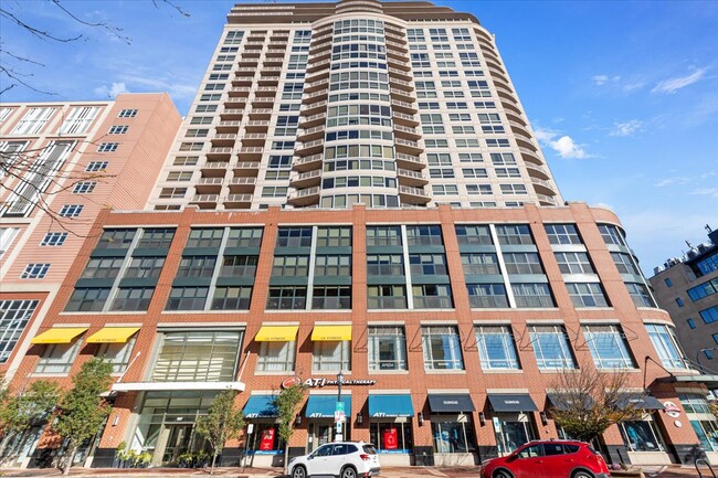 Building Photo - 807 Davis St Unit 1209