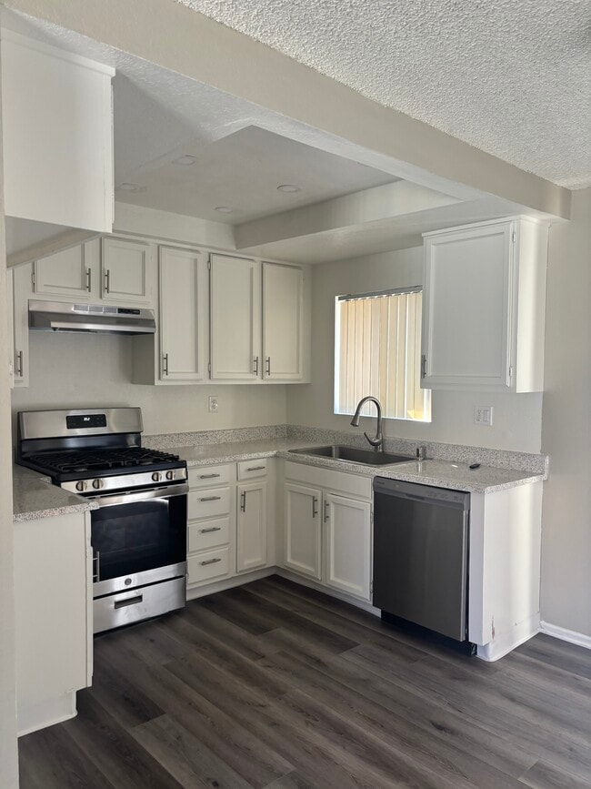 2x2 kitchen