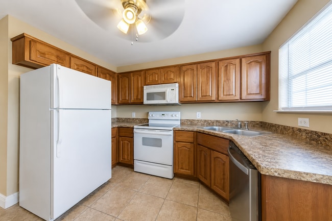 Kitchen (First Floor) - 1016 15th St Unit 1A