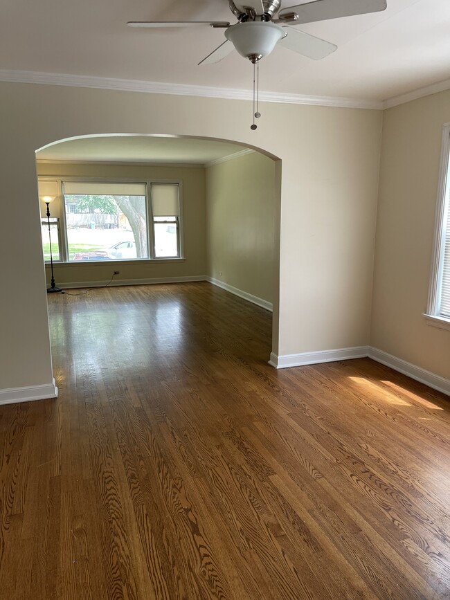 Photo - 10536 S Claremont Ave Unit 1-first floor
