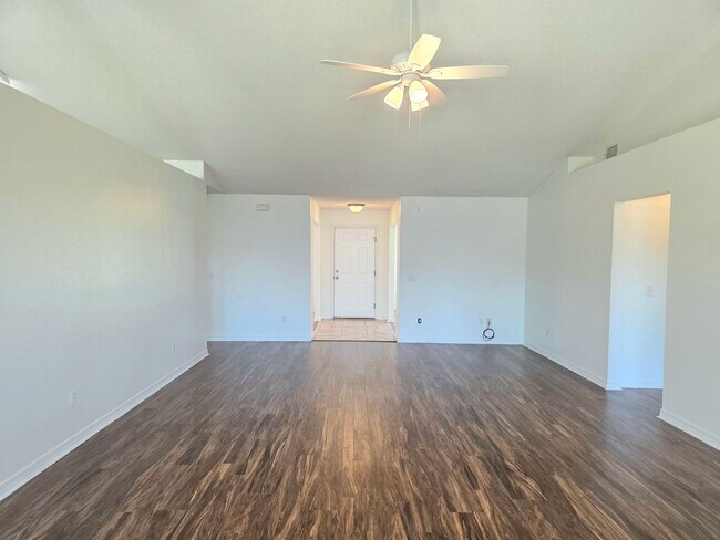 Photo - Spacious 4-Bedroom Home - Spencer Landing
