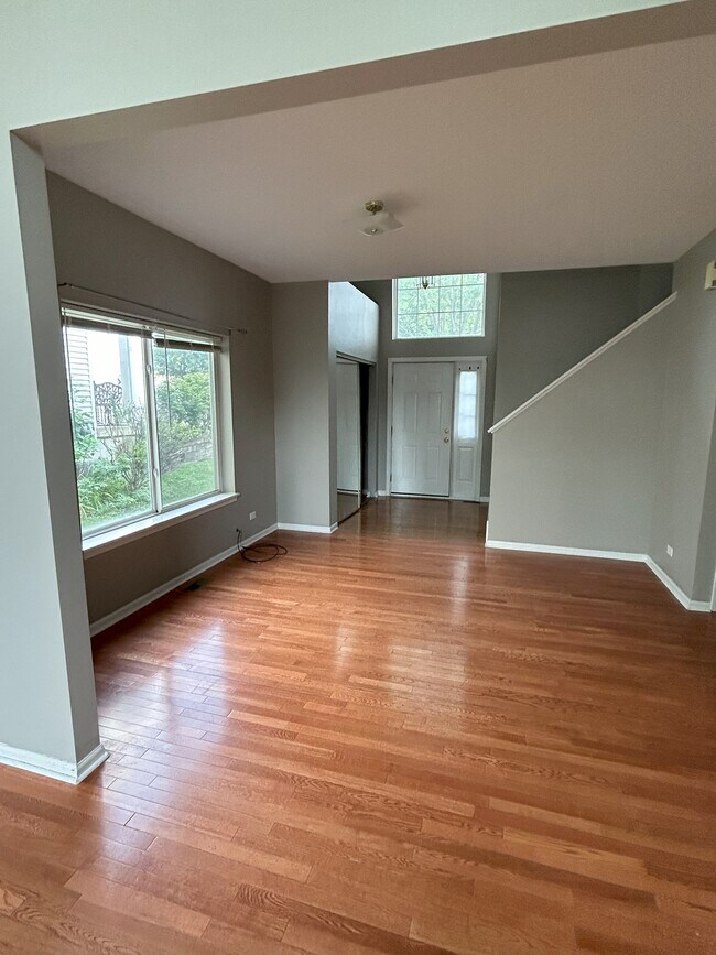 Photo - 707 Red Oak Ct