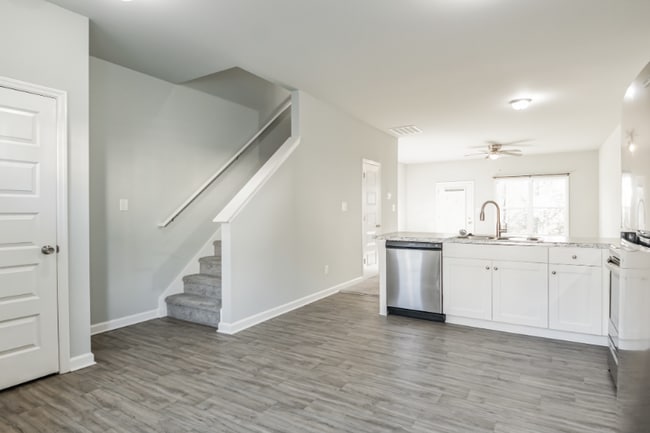 Photo - 131 Buckhorn Ave