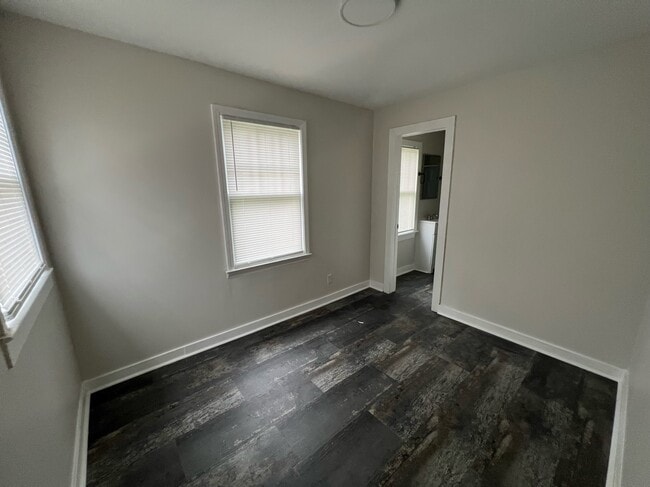 Photo - 405 Warley St Unit A