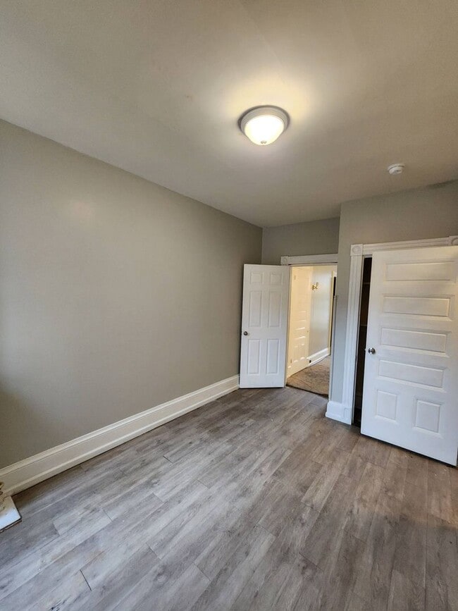 Photo - 5 Bedroom home available now!