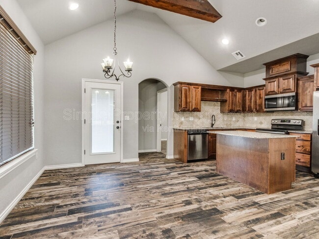 Photo - 20575 Pioneer Dr