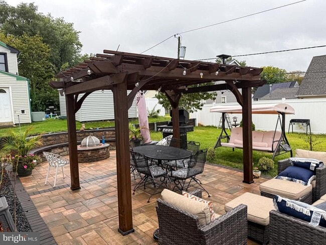 Photo - 27 Middleton Ln