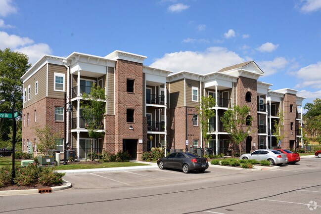 Building - The Steeples on Washington