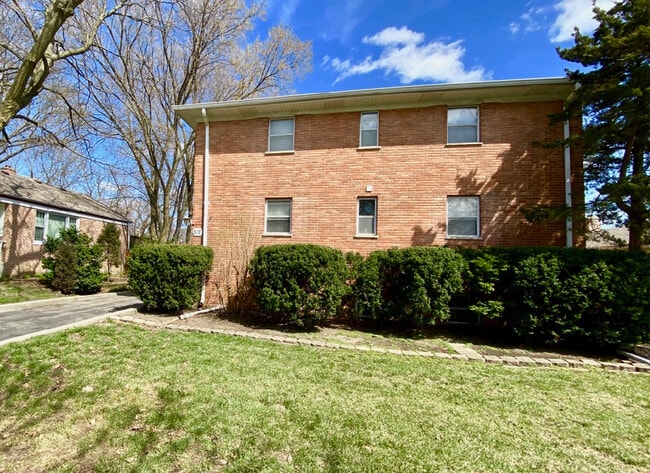 Building Photo - 317 S Plum Grove Rd Unit 5 Rental
