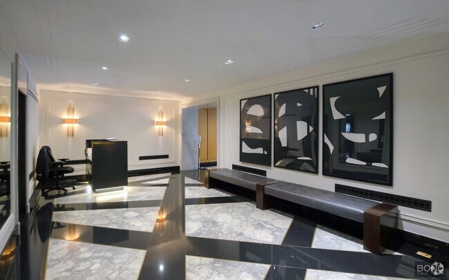 Building Photo - 20 Fifth Avenue Unit 3A Rental