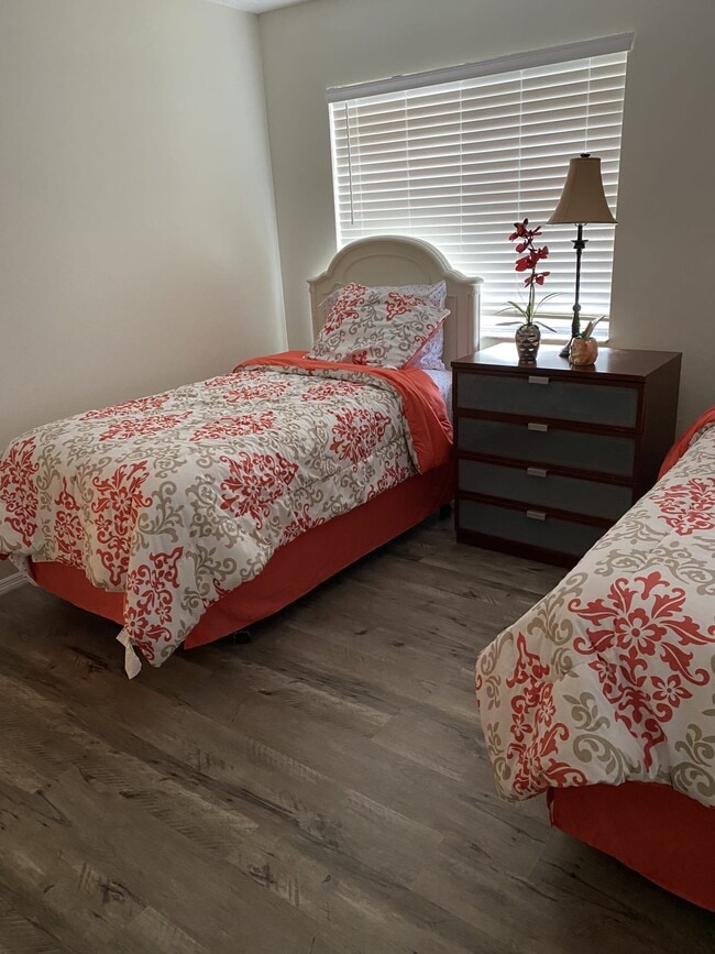 Photo - 7350 Oak Meadows Cir