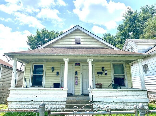 Photo - 708 M St Unit 3