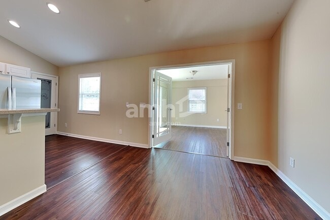 Photo - 128 Heartstone Cir