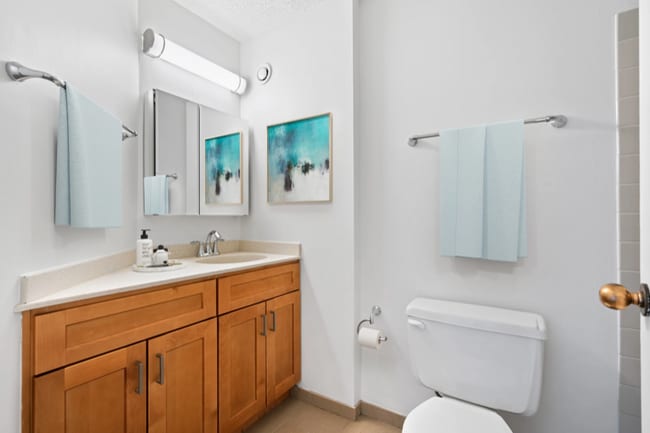 Photo - 100 W Erie St