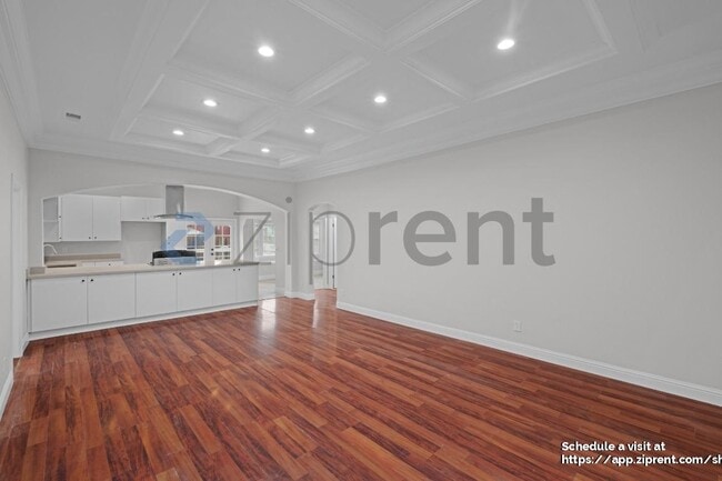 Photo - 7920 Hembree Ln