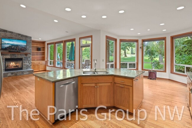 Photo - Gorgeous 3,400sf Golf Course Craftsman on Sahalee Country Club’s 7th Green