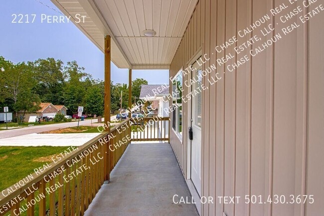 Photo - 2217 Perry St