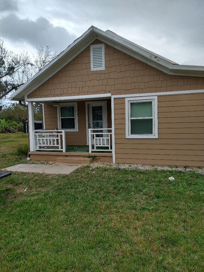 Photo - 2746 Pershing St