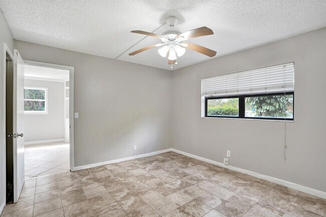 Photo - 10585 Royal Palm Blvd Unit 10585